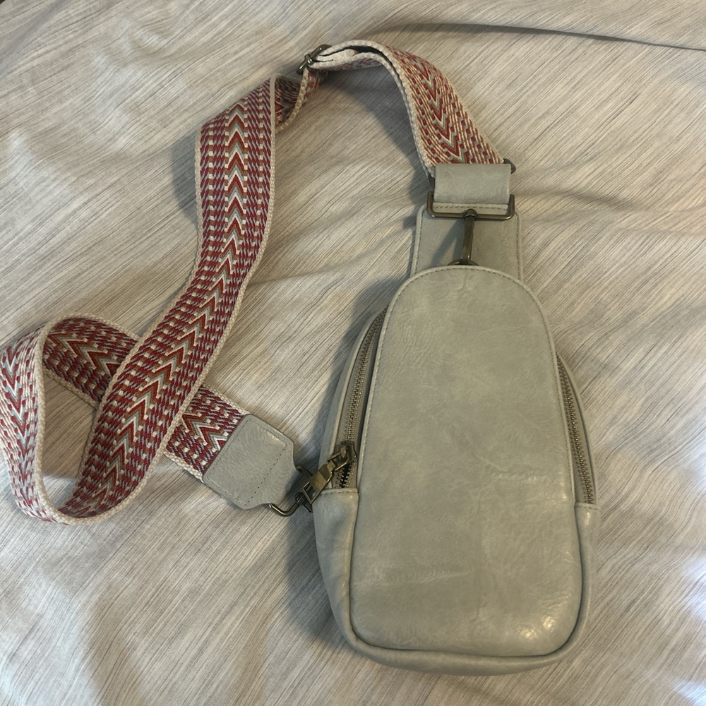 Gray Crossbody Bag with chevron crossbody stray